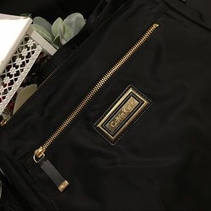 Pre - owned. Calvin Klein Crossbody handbag 🌸